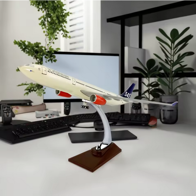 Airbus A330-300 Scandinavian Airlines Modellflugzeug 32 cm – 1:200 Resin Sammlermodell AAAA