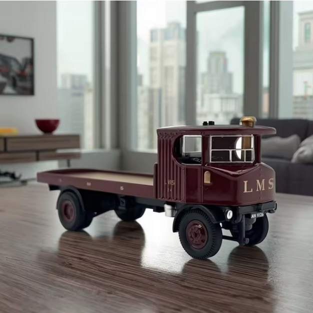 Volvo F88 Truck Modell 1:76 – Klassische Desktop Deko für LKW-Enthusiasten
