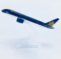 Boeing 787-8 Flugzeugmodell 1:400 – Dekoratives Sammlermodell (14 cm)