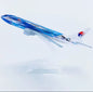 Boeing 777-200 Flugzeugmodell 1:400 – Dekoratives Sammlermodell (16 cm)