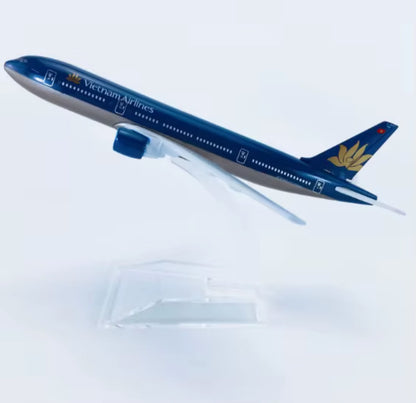 Boeing 777-200 Flugzeugmodell 1:400 – Dekoratives Sammlermodell (16 cm)