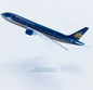 Boeing 777-200 Flugzeugmodell 1:400 – Dekoratives Sammlermodell (16 cm)