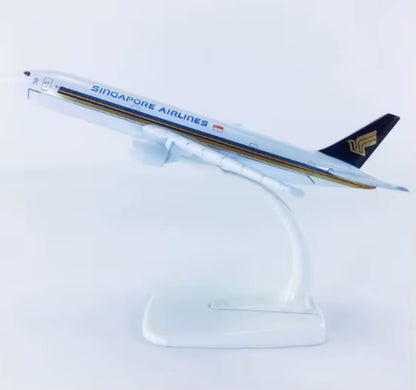 Boeing 777-200 Flugzeugmodell 1:400 – Dekoratives Sammlermodell (16 cm)